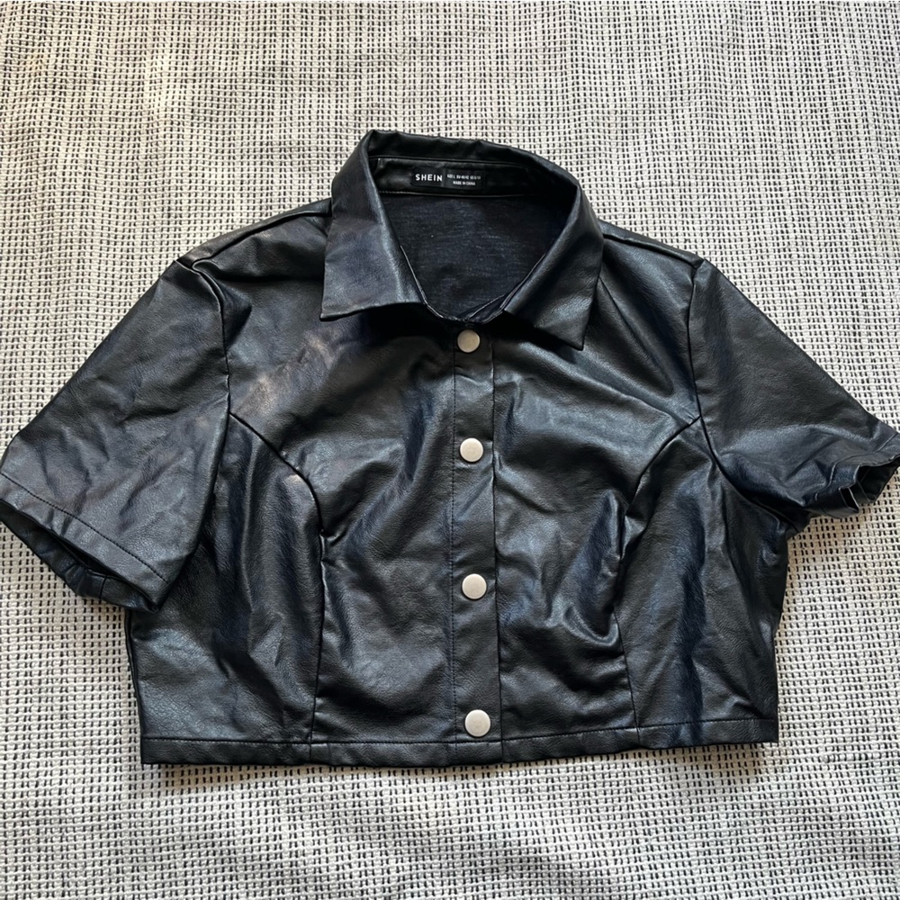 SHEIN Black Leather Look Jacket Short Sleeves Collar and Buttons Size Large